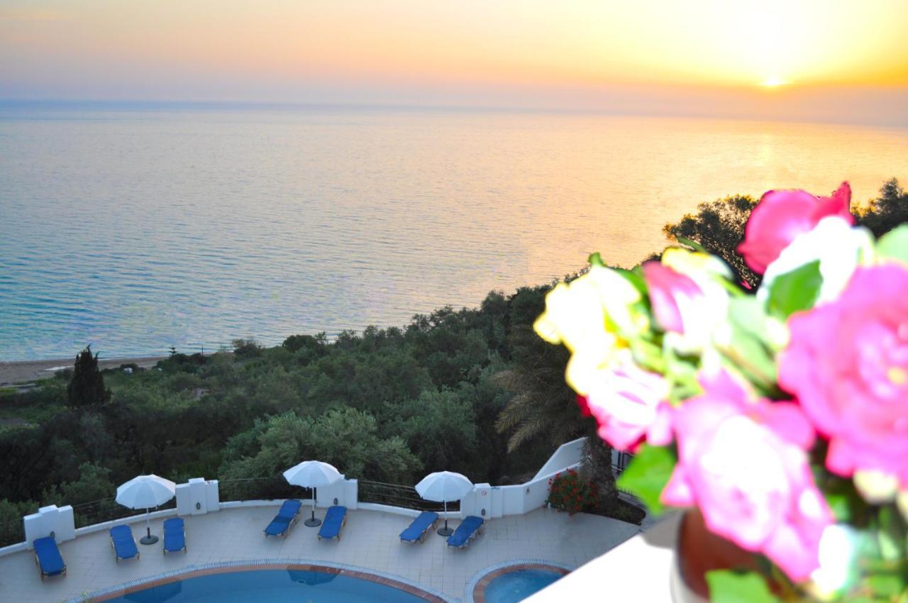 Maria With Amazing Pool - Agios Gordios Beach, Corfu